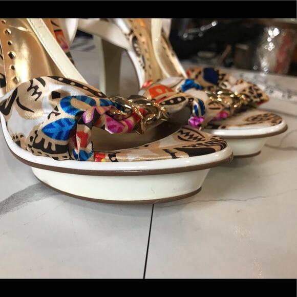 BCBGirls platform heels - Picture 4 of 8